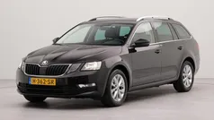 Zwart Gebruikt 2020 Skoda Octavia Business Line Stationwagen | € 19.950 (Goede deal)