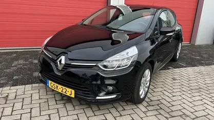Zwart Occasion 2018 Renault Clio IV Intens Hatchback | € 9.975 (Eerlijke prijs)
