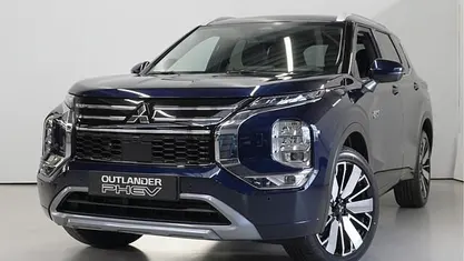 Nieuw Mitsubishi Outlander Instyle 136 PK (100 kW) 2025 Blauw SUV