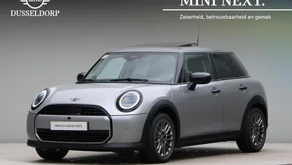 Gebruikt 2024 Mini Cooper Classic Hatchback | € 33.250 (Eerlijke prijs)