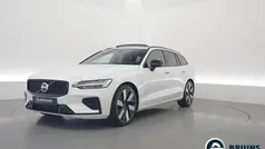 Gebruikt 2024 Volvo V60 Plus Stationwagen | € 45.750 (Eerlijke prijs)
