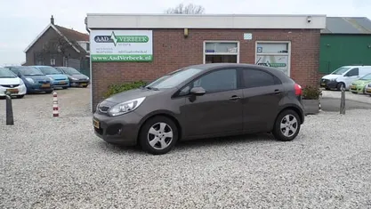 Gebruikt 2012 Kia Rio Comfort Hatchback | € 3.750 (Eerlijke prijs)