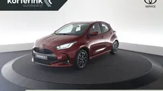Rood Gebruikt 2021 Toyota Yaris Hybrid Hatchback | € 20.950 (Eerlijke prijs)