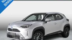 Grijs Gebruikt 2022 Toyota Yaris Cross SUV | € 28.950 (Eerlijke prijs)