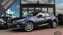 Blauw Gebruikt 2015 Mazda 3 Hatchback | € 12.950 (Eerlijke prijs)