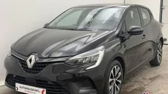 Zwart Gebruikt 2022 Renault Clio V Sedan | € 14.900 (Eerlijke prijs)