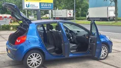 Blauw Gebruikt 2007 Renault Clio II Dynamique Hatchback | € 1.650 (Eerlijke prijs)