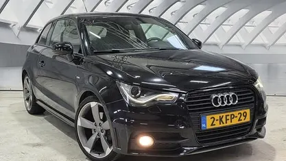 Zwart Occasion 2011 Audi A1 Ambition Hatchback | € 8.399 (Eerlijke prijs)