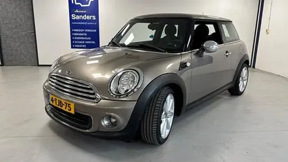 Grijs (metallic) Gebruikt 2014 Mini ONE Chili Hatchback | € 8.950 (Goede deal)