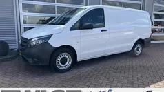 Wit Gebruikt 2021 Mercedes Vito MPV | € 22.950 (Eerlijke prijs)