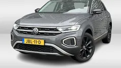 Grijs Gebruikt 2022 VW T-Roc Style SUV | € 27.950 (Eerlijke prijs)