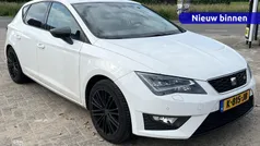 Wit Gebruikt 2016 Seat Leon CONNECT Hatchback | € 14.985 (Eerlijke prijs)