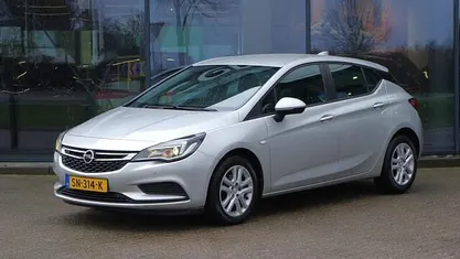 Occasion Opel Astra Edition 105 PK (77 kW) 2018 Grijs Hatchback