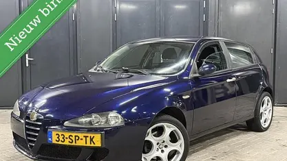 Blauw Occasion 2006 Alfa Romeo 147 Progression Hatchback | € 2.499 (Eerlijke prijs)