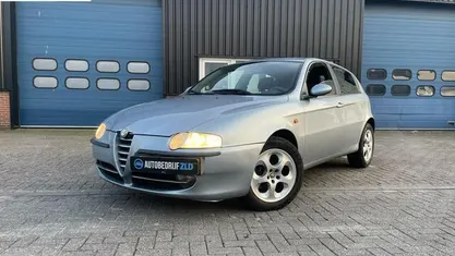 Blauw Gebruikt 2004 Alfa Romeo 147 Hatchback | € 1.999 (Goede deal)