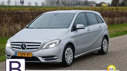 Grijs Gebruikt 2013 Mercedes B220 Ambition MPV | € 15.950 (Super prijs)