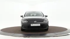 Zwart Gebruikt 2023 VW Golf VIII Life Hatchback | € 21.880 (Goede deal)