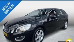 Zwart Gebruikt 2011 Volvo V60 Momentum Stationwagen | € 9.950 (Eerlijke prijs)