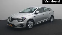 Grey highland (tekqa) Gebruikt 2022 Renault Mégane IV Business Stationwagen | € 19.940 (Goede deal)