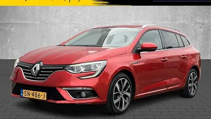 Rood Gebruikt 2018 Renault Mégane GrandTour Bose Edition Stationwagen | € 10.950 (Eerlijke prijs)