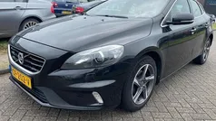 Zwart Gebruikt 2015 Volvo V40 Business Edition Stationwagen | € 6.950 (Eerlijke prijs)
