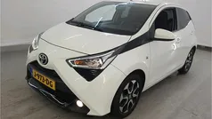 Wit Gebruikt 2020 Toyota Aygo Hatchback | € 11.950 (Eerlijke prijs)