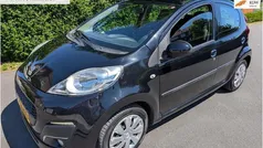 Zwart Gebruikt 2013 Peugeot 107 Active Hatchback | € 3.950 (Goede deal)