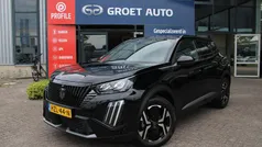 Zwart Gebruikt 2024 Peugeot 2008 Allure SUV | € 25.250 (Eerlijke prijs)