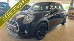 Zwart Gebruikt 2017 Mini ONE Business Hatchback | € 13.500 (Eerlijke prijs)