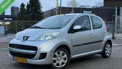 Grijs Gebruikt 2011 Peugeot 107 Urban Move Hatchback | € 2.999 (Eerlijke prijs)