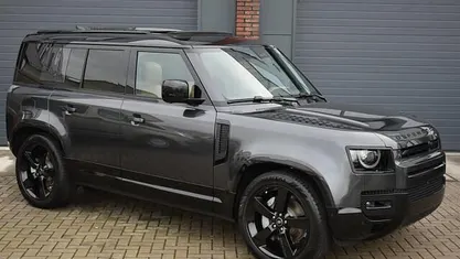 Gebruikt 2025 Land Rover Defender HSE Dynamic SUV | € 111.500 (Eerlijke prijs)