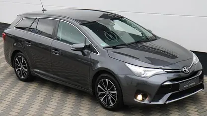 Grijs Gebruikt 2017 Toyota Avensis Stationwagen | € 18.945 (Eerlijke prijs)