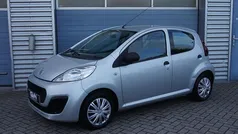 Grijs Gebruikt 2013 Peugeot 107 Access Hatchback | € 3.950 (Eerlijke prijs)
