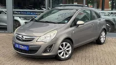 Grijs, metallic lak Gebruikt 2012 Opel Corsa Hatchback | € 5.450 (Eerlijke prijs)