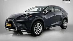 Zwart Gebruikt 2020 Lexus NX300h Luxury Line SUV | € 39.950 (Eerlijke prijs)