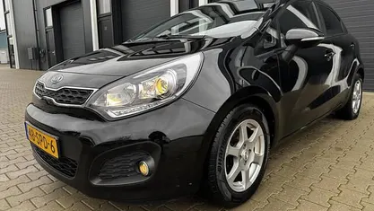 Zwart Occasion 2011 Kia Rio Plus Hatchback | € 2.450 (Eerlijke prijs)