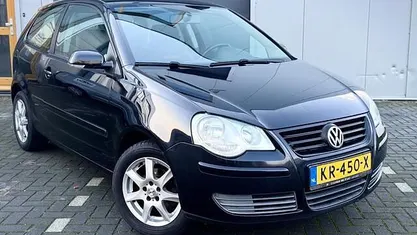Zwart Occasion 2006 VW Polo Trendline Hatchback | € 1.999 (Eerlijke prijs)