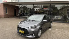 Gebruikt 2024 Toyota Yaris Hybrid Active Hatchback | € 22.900 (Eerlijke prijs)