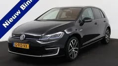 Zwart Gebruikt 2019 VW e-Golf Hatchback | € 12.750 (Eerlijke prijs)
