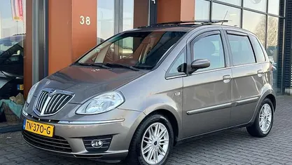 Occasion Lancia Musa 95 PK (69 kW) 2008 Grijs MPV
