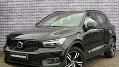 Zwart Gebruikt 2021 Volvo XC40 R-Design SUV | € 33.499 (Eerlijke prijs)