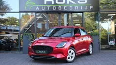 Rood Gebruikt 2025 Suzuki Swift Hatchback | € 23.850 (Eerlijke prijs)