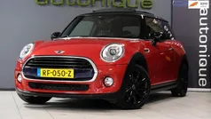Gebruikt 2017 Mini Cooper Business Hatchback | € 15.950 (Eerlijke prijs)