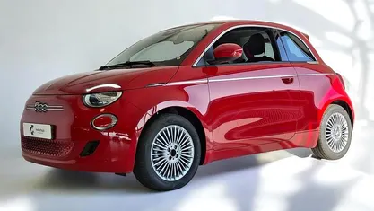 Nieuw Fiat 500e 86 kW (118 PK) 2025 Rood Hatchback