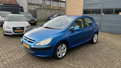 Occasion 2003 Peugeot 307 Hatchback | € 1.890 (Eerlijke prijs)