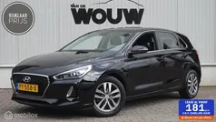 Zwart Gebruikt 2017 Hyundai i30 Hatchback | € 9.995 (Eerlijke prijs)