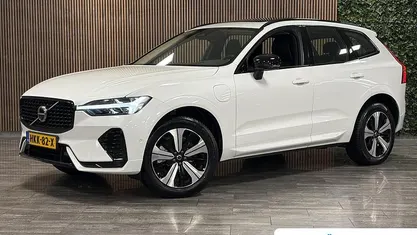 Wit Occasion 2025 Volvo XC60 Plus SUV | € 56.895 (Eerlijke prijs)