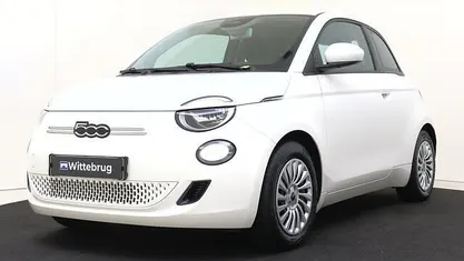 Wit Occasion 2023 Fiat 500e Urban Hatchback | € 18.925 (Eerlijke prijs)