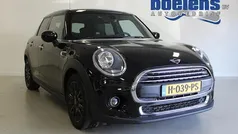 Gebruikt 2020 Mini ONE Pepper Hatchback | € 12.359 (Eerlijke prijs)