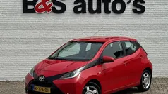 Rood Gebruikt 2016 Toyota Aygo X-play Hatchback | € 8.650 (Eerlijke prijs)
